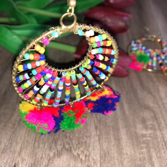 Earrings with Pompom - Picture 8 of 8